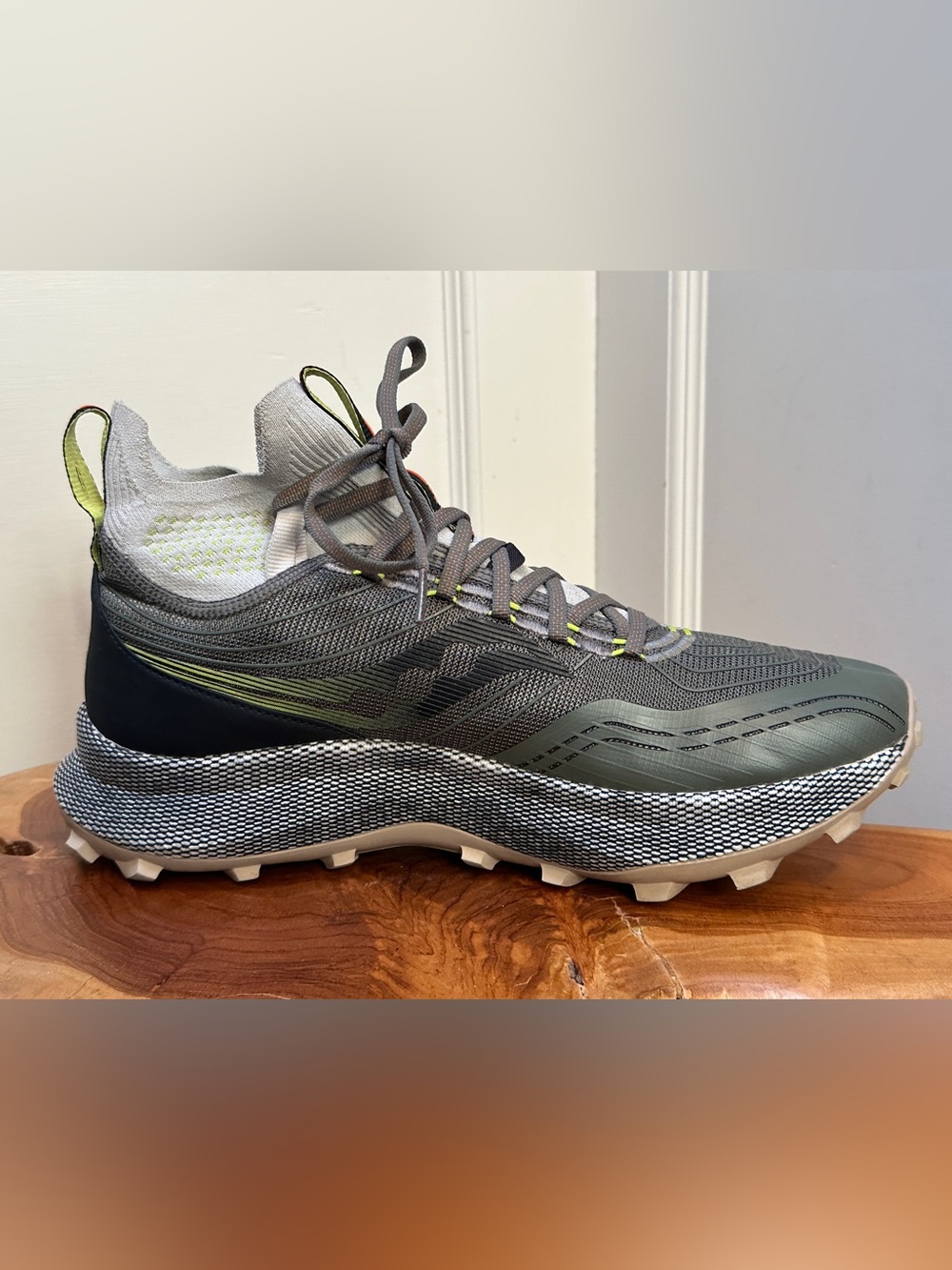Saucony Endorphin Trail - Size: Men’s US11 - Picture 4 of 10